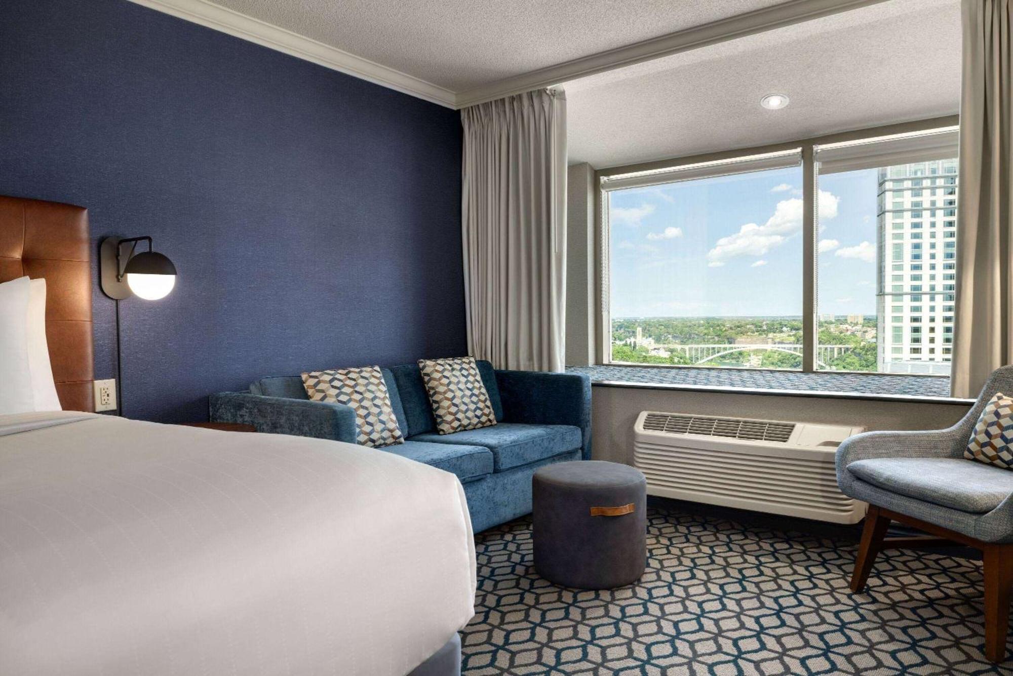 Wyndham Grand Fallsview Hotel Niagara Falls Exterior photo