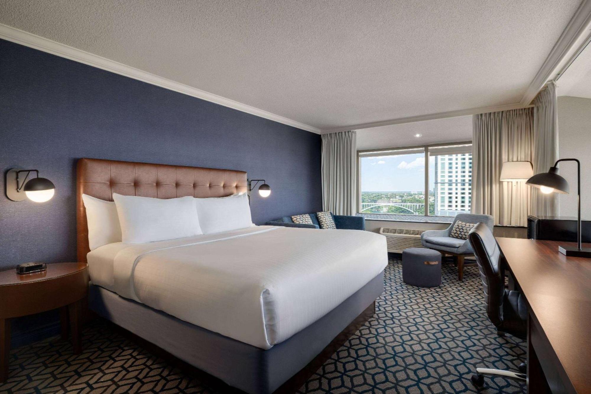 Wyndham Grand Fallsview Hotel Niagara Falls Exterior photo